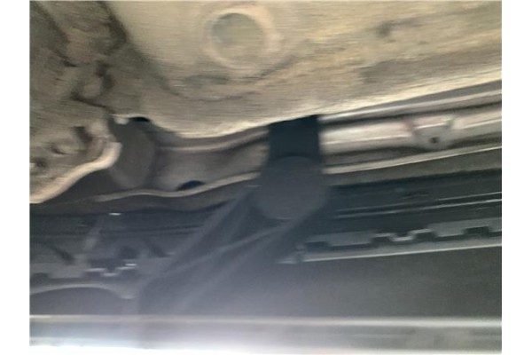 Recambio de refuerzo paragolpes trasero para opel astra j berlina 5p 1.6 selective referencia OEM IAM 13406387  