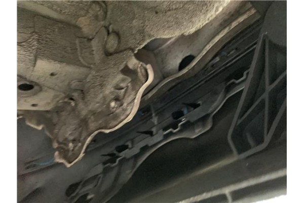 Recambio de refuerzo paragolpes trasero para opel astra j berlina 5p 1.6 selective referencia OEM IAM 13406387  