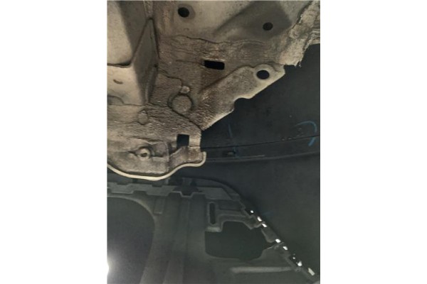 Recambio de refuerzo paragolpes trasero para opel astra j berlina 5p 1.6 selective referencia OEM IAM 13406387  