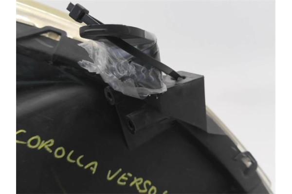 Recambio de faro delantero izquierdo para toyota corolla verso (r1) 2.0 d-4d sol referencia OEM IAM 811700F010  