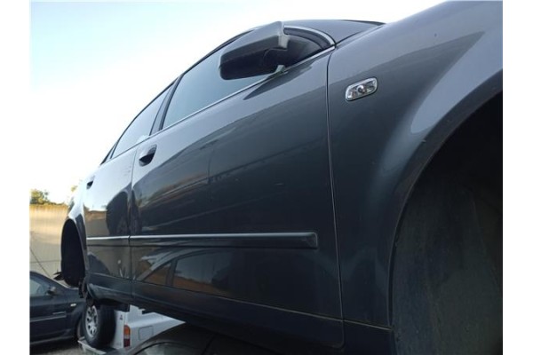 Recambio de puerta delantero derecha para audi a4 berlina (8e) 2.4 referencia OEM IAM   