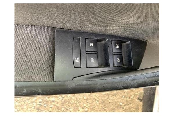 Recambio de mando elevalunas delantero izquierdo para opel astra j berlina 5p 1.6 selective referencia OEM IAM 1239090  