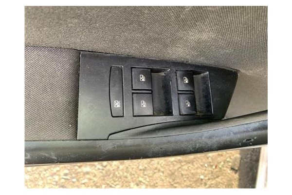 Recambio de mando elevalunas delantero izquierdo para opel astra j berlina 5p 1.6 selective referencia OEM IAM 1239090  