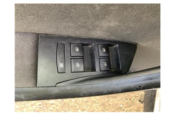 Recambio de mando elevalunas delantero izquierdo para opel astra j berlina 5p 1.6 selective referencia OEM IAM 1239090  