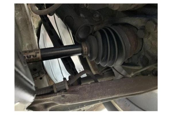 Recambio de palier delantero izquierdo para opel astra j berlina 5p 1.6 selective referencia OEM IAM 13473555  