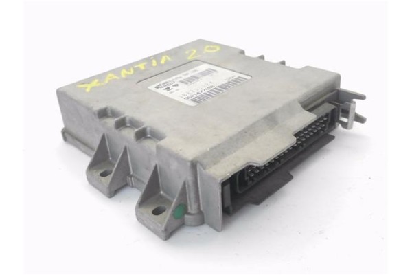 Recambio de centralita para citroen xantia berlina 2.0 i referencia OEM IAM 9621477680 IAW8P20 
