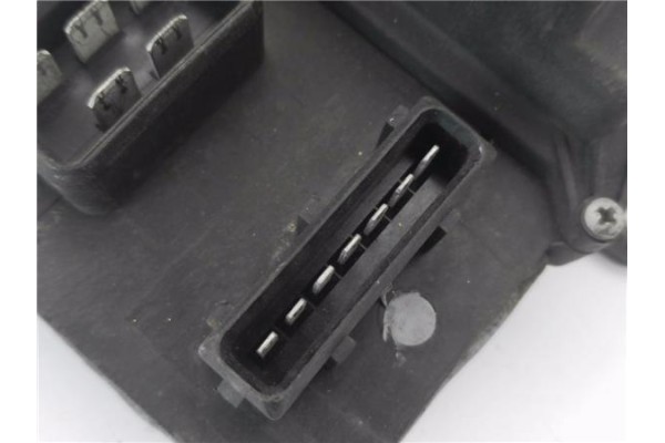 Recambio de caja fusibles/rele para fiat i punto (176) berlina 75 1.2 referencia OEM IAM 7738673 B837 