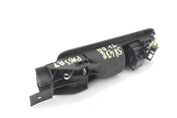 Recambio de manilla int. puerta trasero derecha para volkswagen passat berlina (3b2) 1.8 básico referencia OEM IAM   