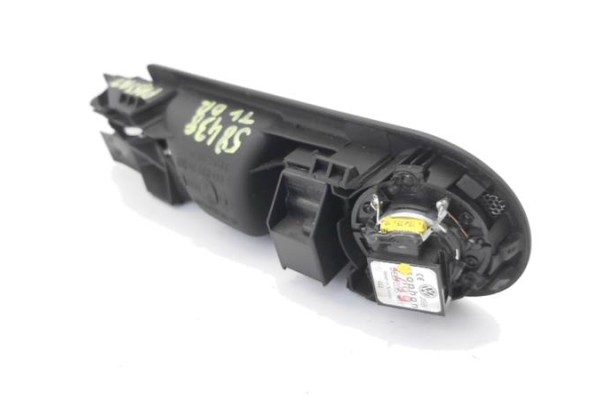 Recambio de manilla int. puerta trasero derecha para volkswagen passat berlina (3b2) 1.8 básico referencia OEM IAM   