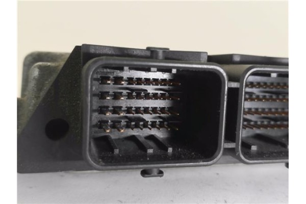 Recambio de centralita para citroen c4 coupe 1.6 vtr plus referencia OEM IAM 9658944580 281011629 