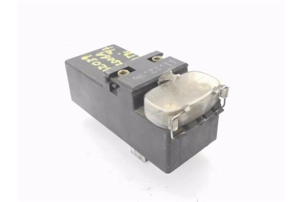 Recambio de caja reles para seat cordoba berlina (6k2) 1.9 tdi referencia OEM IAM 357919506 898718000 357919506A , AUDI