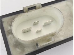 Recambio de caja reles para seat cordoba berlina (6k2) 1.9 tdi referencia OEM IAM 357919506 898718000 357919506A , AUDI