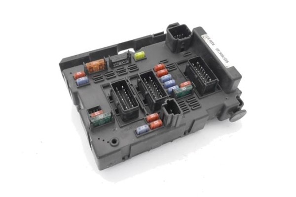 Recambio de caja fusibles/rele para peugeot 307 break / sw (s1) 1.6 hdi 110 referencia OEM IAM   