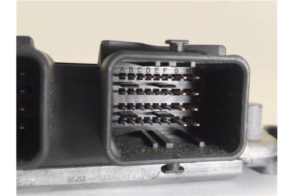 Recambio de centralita para citroen xsara picasso 2.0 hdi referencia OEM IAM 9658373180 281011518 