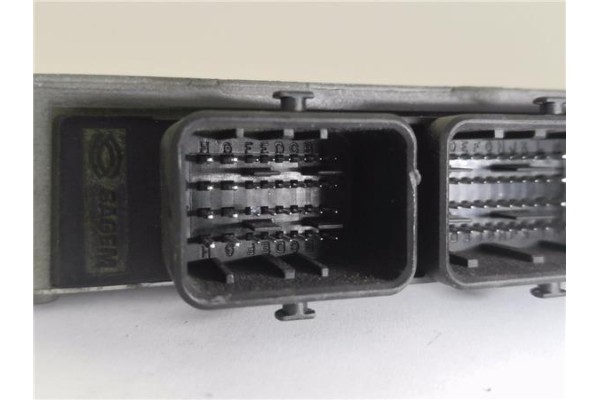 Recambio de centralita para citroen c2 1.4 referencia OEM IAM 9654528680 215848079 