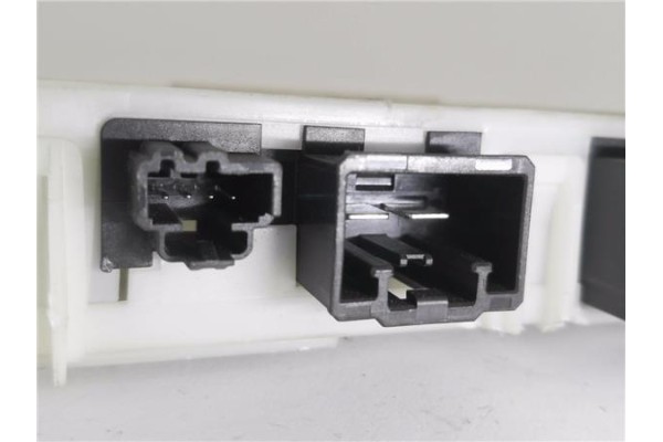 Recambio de centralita para ford ranger (tke) 2.2 doble cabina 4x4 xlt referencia OEM IAM DB3919H517AB 28433054 