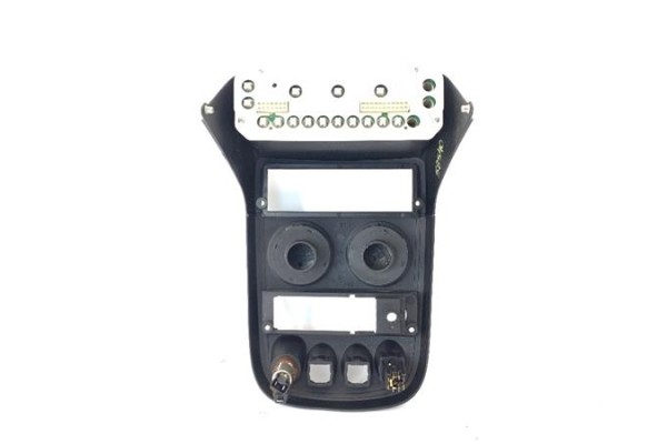 Recambio de embellecedor consola central para ligier x-too 0.5 lombardini referencia OEM IAM VJRJS32FD2LDW6CV4KW  