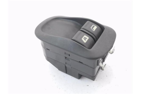 Recambio de mando elevalunas para ligier x-too 0.5 lombardini referencia OEM IAM VJRJS32FD2LDW6CV4KW  