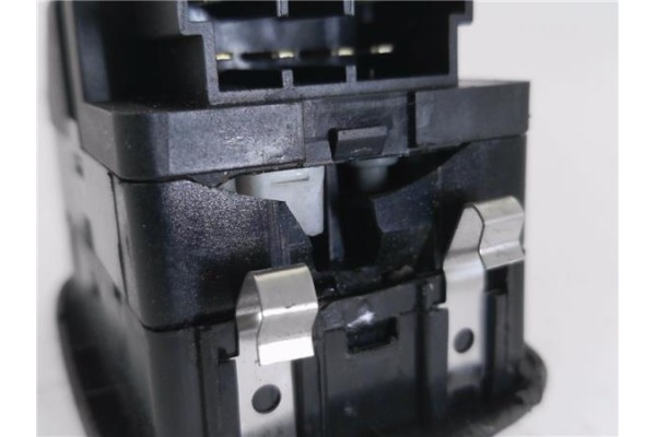 Recambio de mando elevalunas para ligier x-too 0.5 lombardini referencia OEM IAM VJRJS32FD2LDW6CV4KW  