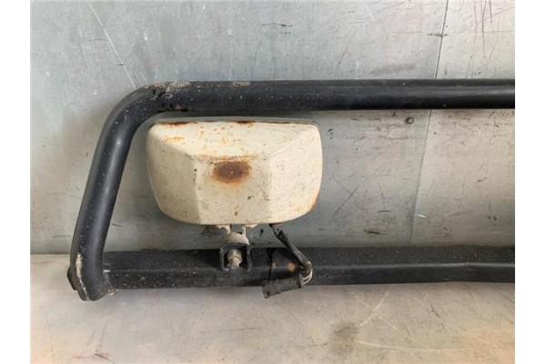 Recambio de defensa para nissan patrol station wagon (w260) 2.8 td referencia OEM IAM VSKWYG260URD28T116CV  