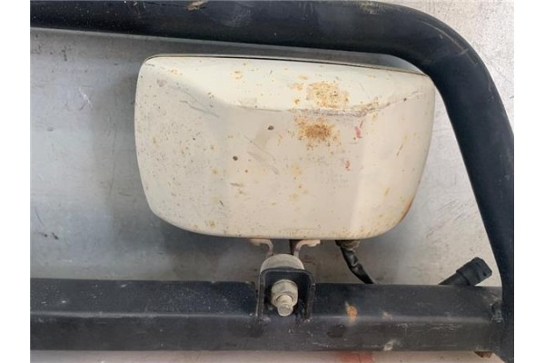 Recambio de defensa para nissan patrol station wagon (w260) 2.8 td referencia OEM IAM VSKWYG260URD28T116CV  