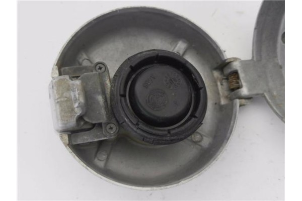 Recambio de tapa exterior combustible para fiat coupe (175) 1.8 16v referencia OEM IAM ZFA175000P183A1000131CV96KW  