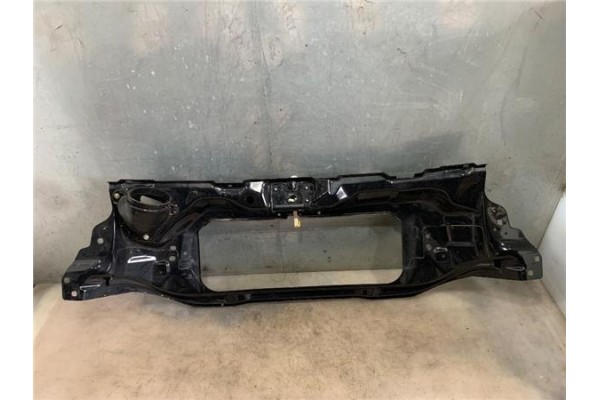 Recambio de frente delantero para iveco daily chasis 2.3 referencia OEM IAM 5801338103  