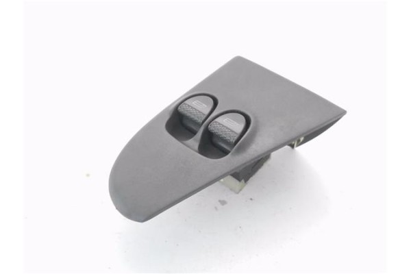 Recambio de mando elevalunas delantero izquierdo para fiat bravo (182) 1.8 16v / 16v 115 gt referencia OEM IAM 717928633 7352427