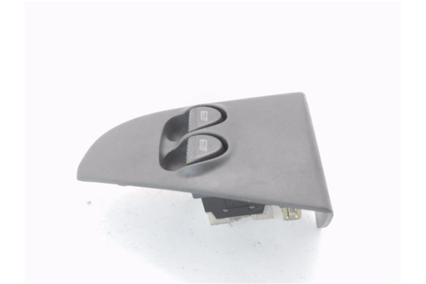 Recambio de mando elevalunas delantero izquierdo para fiat bravo (182) 1.8 16v / 16v 115 gt referencia OEM IAM 717928633 7352427