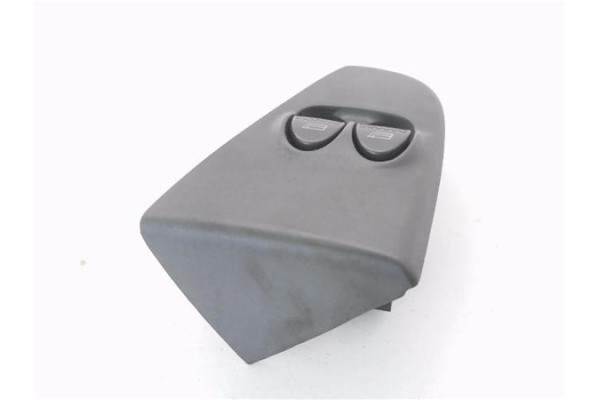 Recambio de mando elevalunas delantero izquierdo para fiat bravo (182) 1.8 16v / 16v 115 gt referencia OEM IAM 717928633 7352427