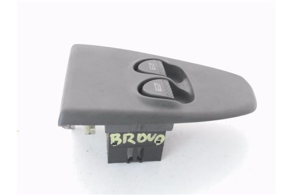 Recambio de mando elevalunas delantero izquierdo para fiat bravo (182) 1.8 16v / 16v 115 gt referencia OEM IAM 717928633 7352427