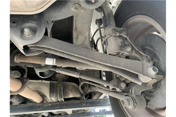Recambio de brazo suspension trasero derecho para hyundai tucson (jm) 2.0 crdi referencia OEM IAM 552202E600  