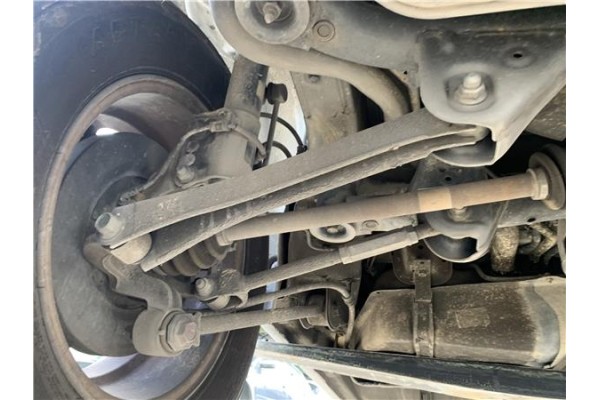 Recambio de brazo suspension trasero izquierdo para hyundai tucson (jm) 2.0 crdi referencia OEM IAM 552202E600  