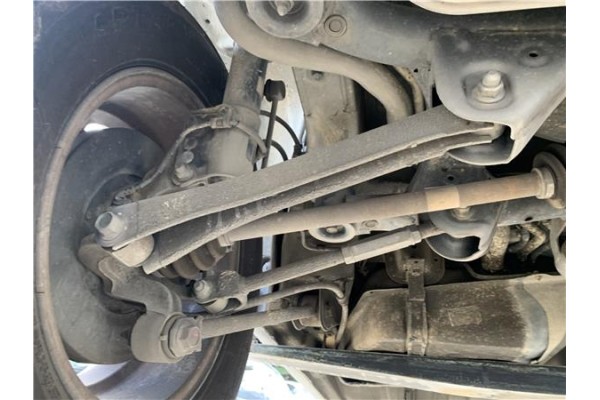 Recambio de brazo suspension trasero izquierdo para hyundai tucson (jm) 2.0 crdi referencia OEM IAM 552202E600  