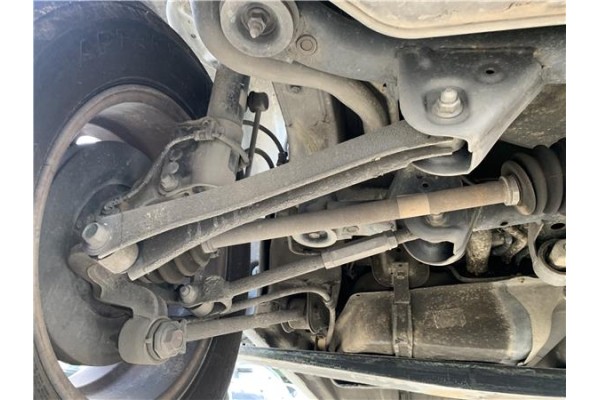 Recambio de brazo suspension trasero izquierdo para hyundai tucson (jm) 2.0 crdi referencia OEM IAM 552202E600  