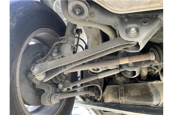 Recambio de brazo suspension trasero izquierdo para hyundai tucson (jm) 2.0 crdi referencia OEM IAM 552202E600  