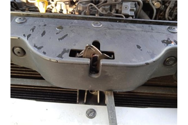 Recambio de cerradura capo para hyundai tucson (jm) 2.0 crdi referencia OEM IAM 811302E000  