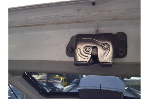 Recambio de cierre electromagnetico porton para hyundai tucson (jm) 2.0 crdi referencia OEM IAM 812302E010  