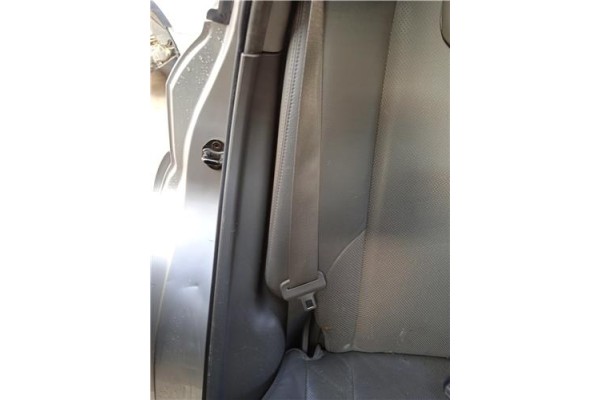 Recambio de cinturon seguridad trasero derecho para hyundai tucson (jm) 2.0 crdi referencia OEM IAM 898202E001U7  