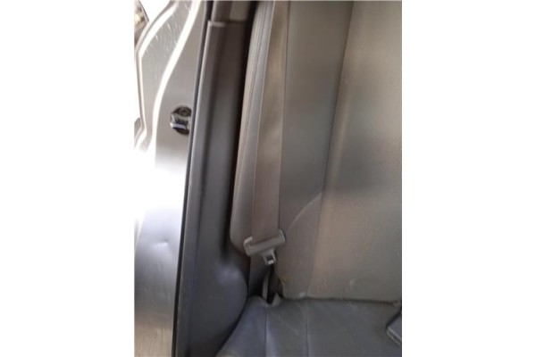 Recambio de cinturon seguridad trasero derecho para hyundai tucson (jm) 2.0 crdi referencia OEM IAM 898202E001U7  