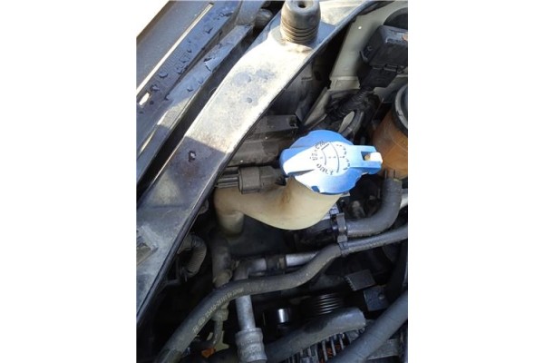 Recambio de deposito limpiaparabrisas para hyundai tucson (jm) 2.0 crdi referencia OEM IAM 986202E001  