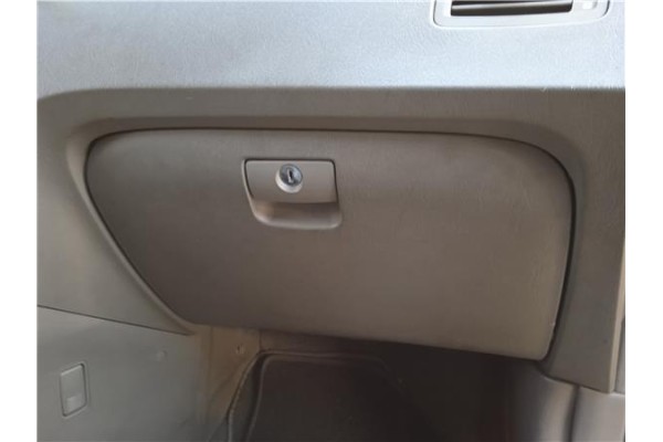 Recambio de guantera salpicadero para hyundai tucson (jm) 2.0 crdi referencia OEM IAM 845102E180U7  