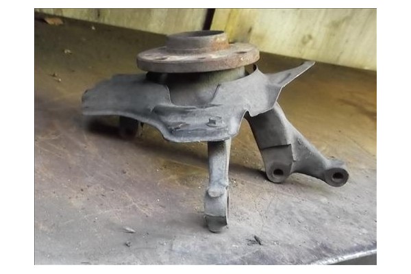 Recambio de mangueta delantero izquierda para lancia y (840a) 1.2 (840aa, 840af1a) referencia OEM IAM   