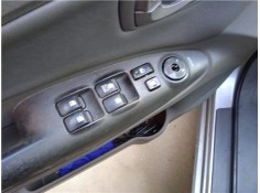 Recambio de mando elevalunas delantero izquierdo para hyundai tucson (jm) 2.0 crdi referencia OEM IAM 935702E250G8  