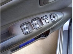 Recambio de mando elevalunas delantero izquierdo para hyundai tucson (jm) 2.0 crdi referencia OEM IAM 935702E250G8  