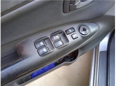 Recambio de mando elevalunas delantero izquierdo para hyundai tucson (jm) 2.0 crdi referencia OEM IAM 935702E250G8  