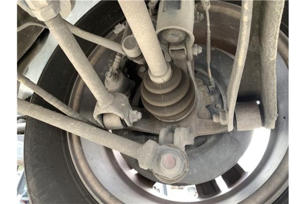 Recambio de mangueta trasero derecha para hyundai tucson (jm) 2.0 crdi referencia OEM IAM 527602E500  