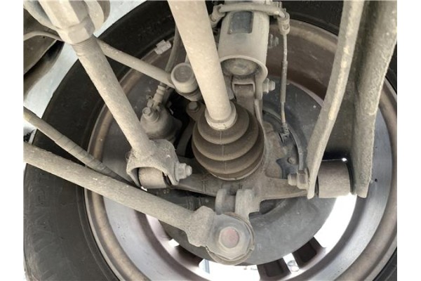 Recambio de mangueta trasero derecha para hyundai tucson (jm) 2.0 crdi referencia OEM IAM 527602E500  