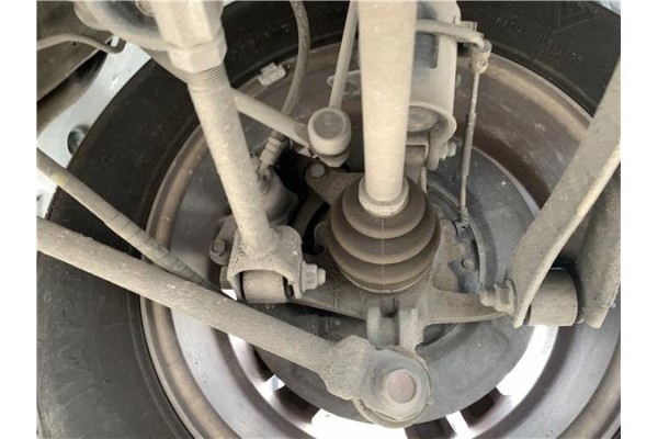 Recambio de mangueta trasero derecha para hyundai tucson (jm) 2.0 crdi referencia OEM IAM 527602E500  