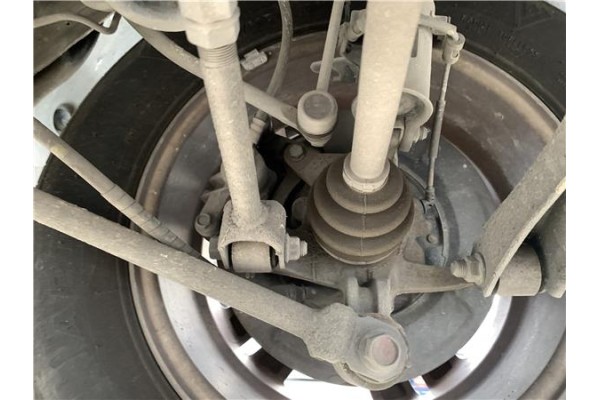 Recambio de mangueta trasero derecha para hyundai tucson (jm) 2.0 crdi referencia OEM IAM 527602E500  